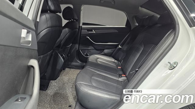 Hyundai Sonata 2017 — photo 11