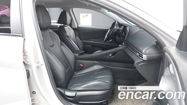 Hyundai AVANTE 2021 — photo 11