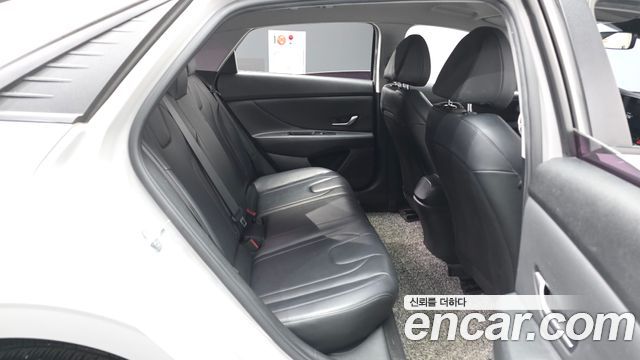 Hyundai AVANTE 2021 — photo 12