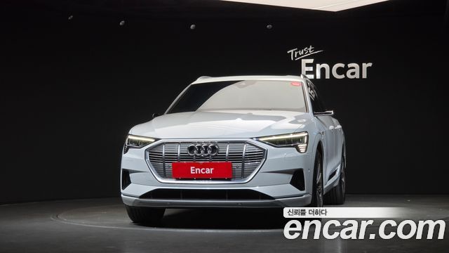Audi e-tron 2021 — photo 3