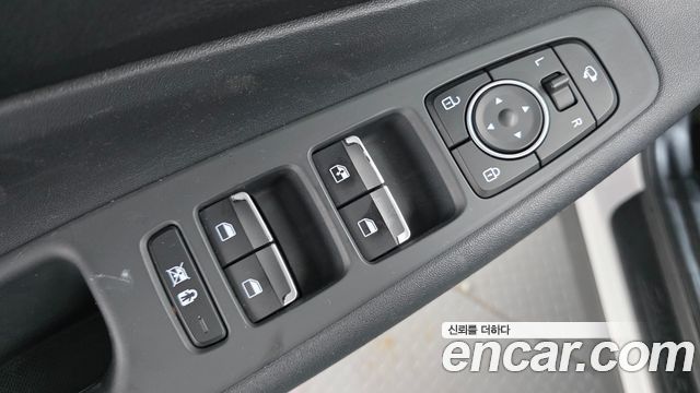 Hyundai Santafe 2019 — photo 11