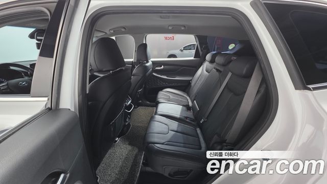 Hyundai Santafe 2019 — photo 16