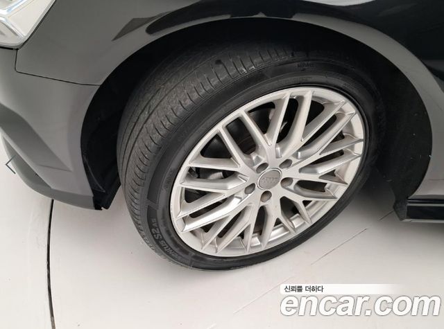 Audi A6 2018 — photo 20