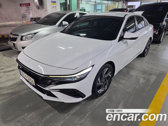 Hyundai AVANTE 2024 — photo 1