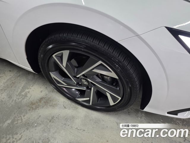 Hyundai AVANTE 2024 — photo 4