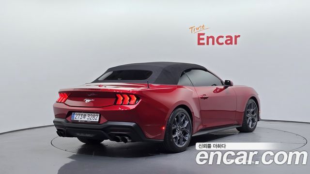 Ford Mustang 2024 — photo 2