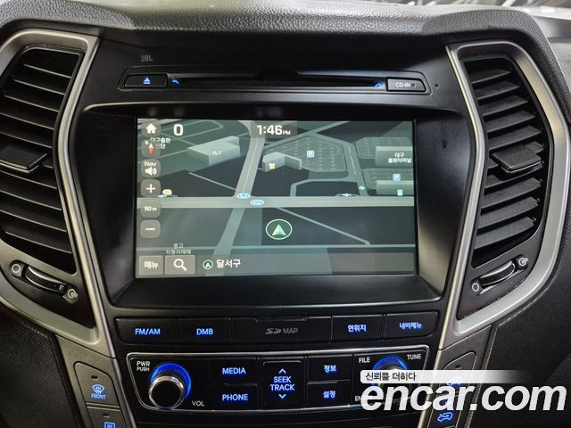 Hyundai Santafe 2017 — photo 12