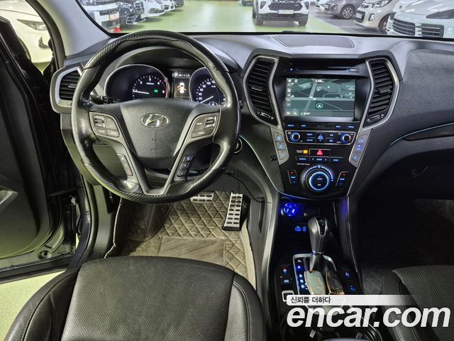 Hyundai Santafe 2017 — photo 14