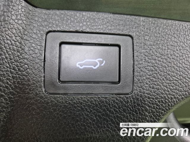 Hyundai Santafe 2017 — photo 16