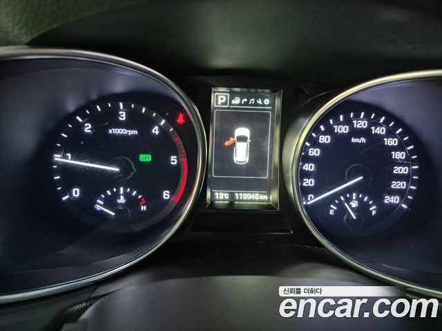 Hyundai Santafe 2017 — photo 19