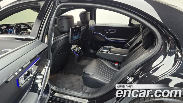 Mercedes-Benz S-Class 2022 — photo 17