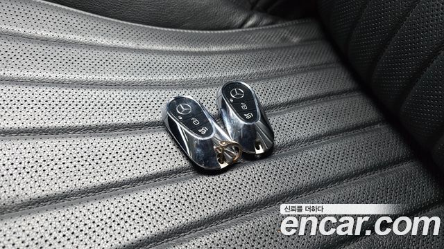 Mercedes-Benz S-Class 2022 — photo 21