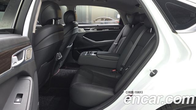 Genesis G80 2017 — photo 11