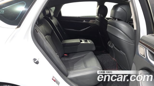Genesis G80 2017 — photo 12