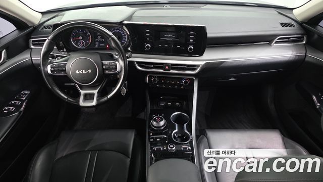 Kia K5 2023 — photo 10