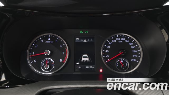 Kia K5 2023 — photo 11