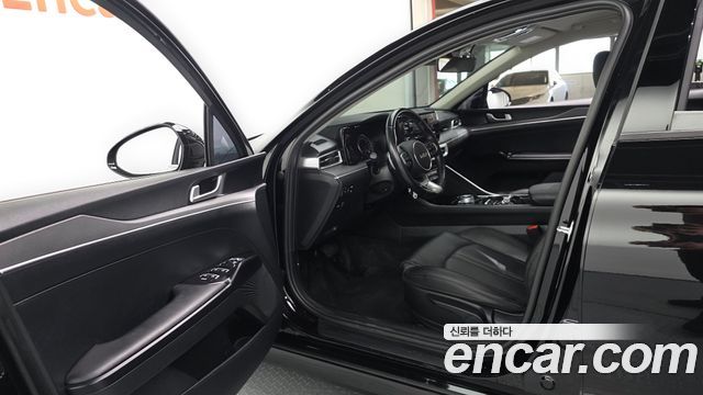 Kia K5 2023 — photo 13