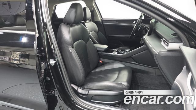 Kia K5 2023 — photo 17