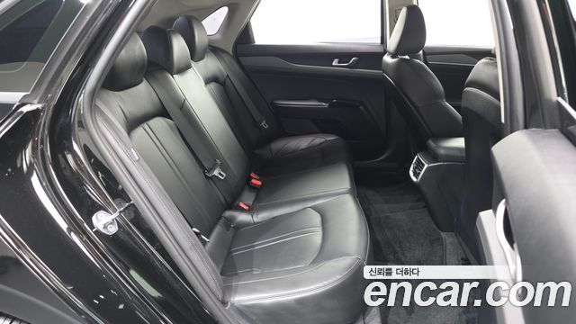 Kia K5 2023 — photo 18