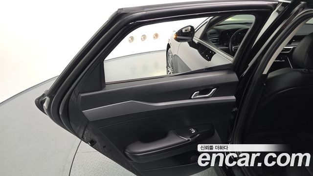 Kia K5 2023 — photo 15