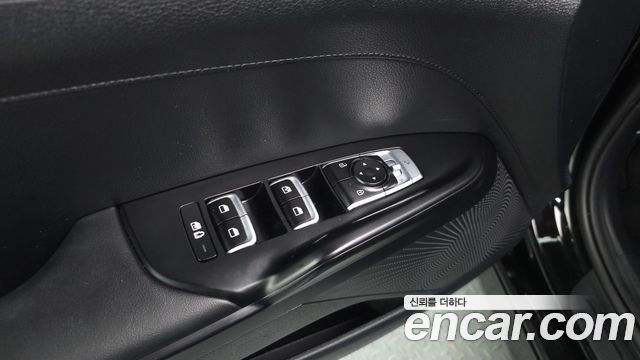 Kia K5 2023 — photo 30