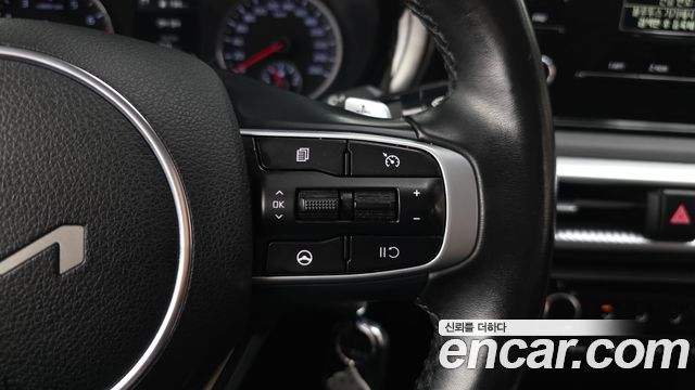 Kia K5 2023 — photo 32
