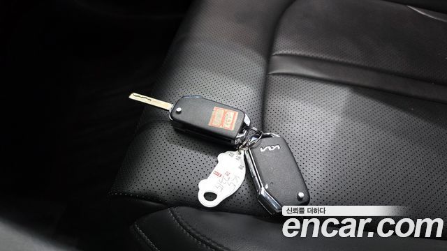 Kia K5 2023 — photo 33
