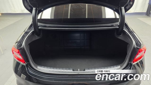 Hyundai Grandeur 2018 — photo 26