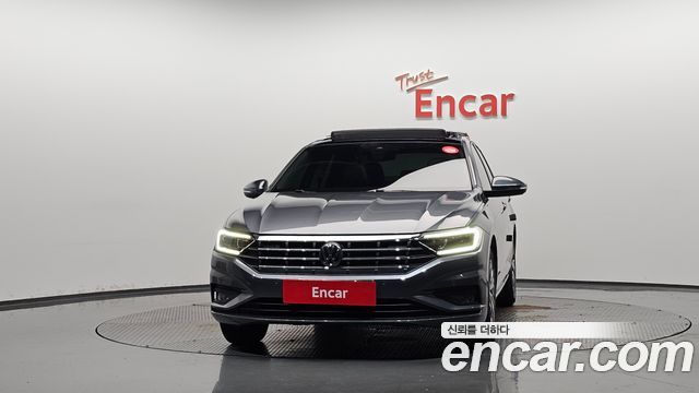 Volkswagen Jetta 2021 — photo 3