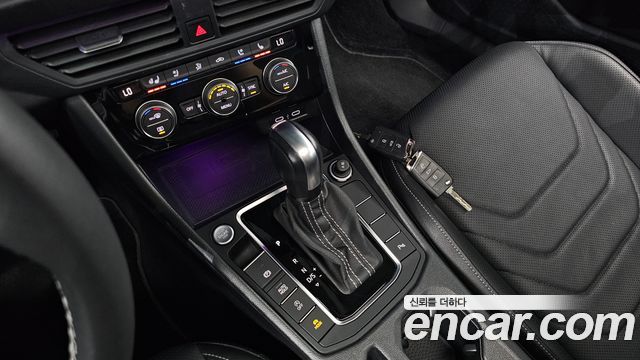Volkswagen Jetta 2021 — photo 9
