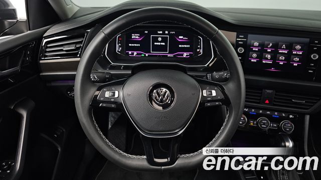 Volkswagen Jetta 2021 — photo 13