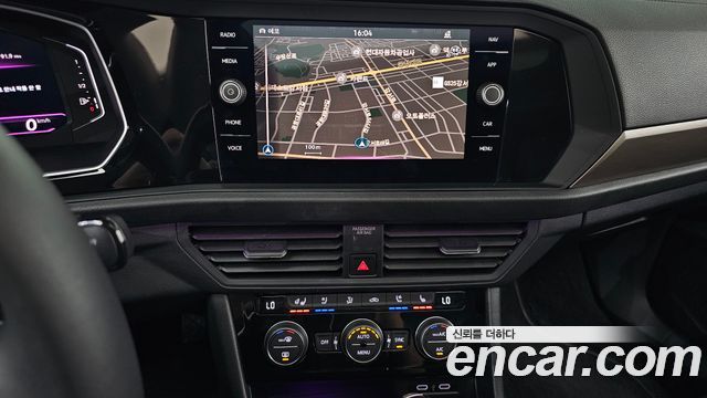 Volkswagen Jetta 2021 — photo 14