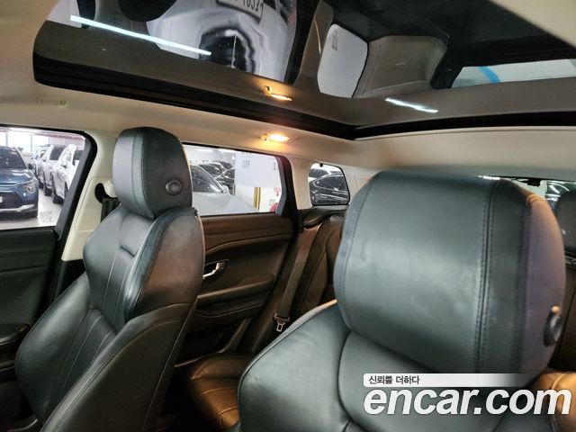 Land Rover Range Rover Evoque 2016 — photo 19