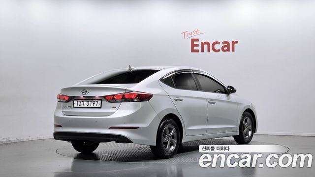 Hyundai AVANTE 2017 — photo 2
