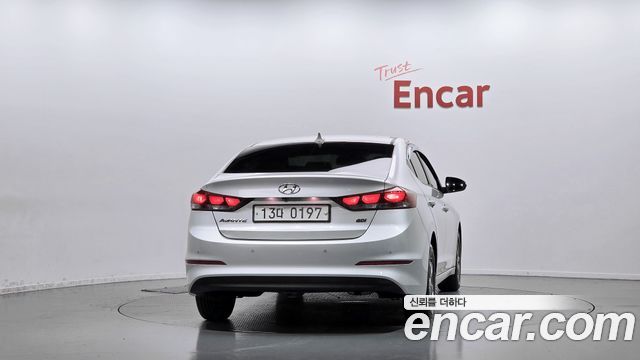 Hyundai AVANTE 2017 — photo 4