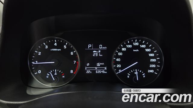 Hyundai AVANTE 2017 — photo 8