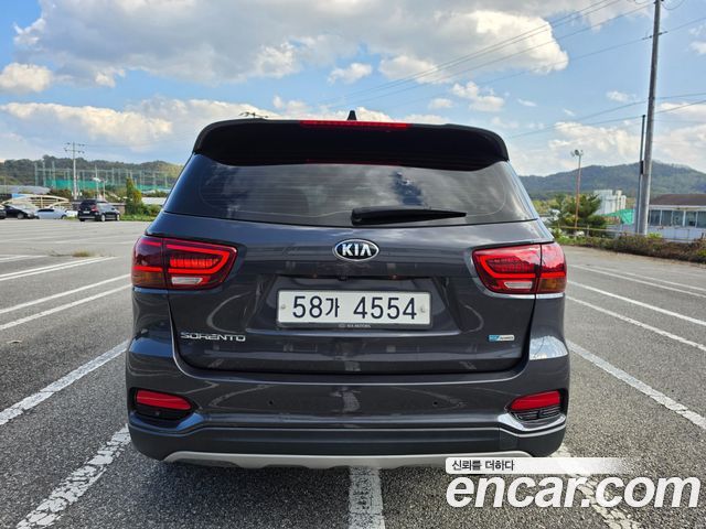 Kia Sorento 2018 — photo 4