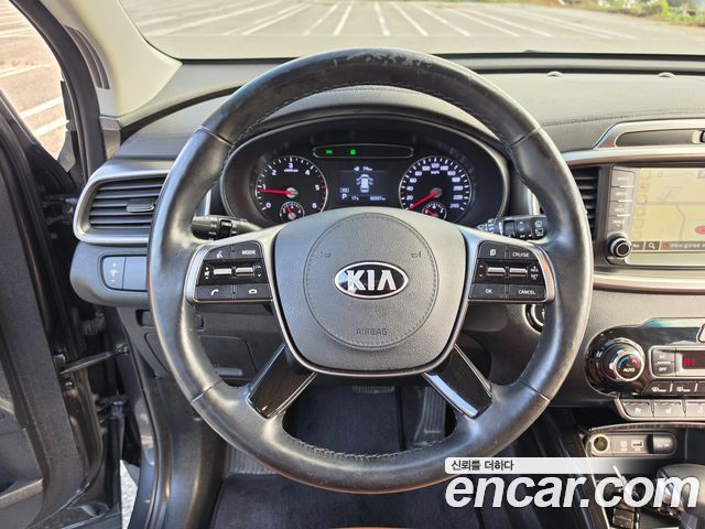 Kia Sorento 2018 — photo 16