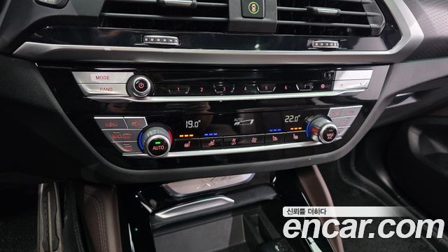 BMW X4 2021 — photo 23