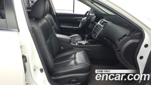 Nissan Altima 2017 — photo 11