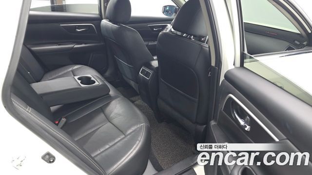 Nissan Altima 2017 — photo 12