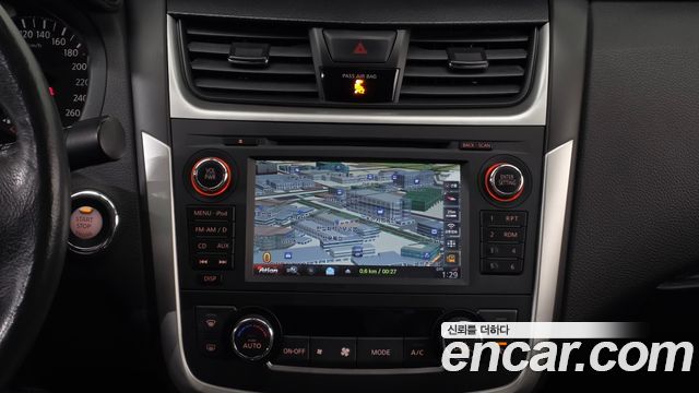 Nissan Altima 2017 — photo 14