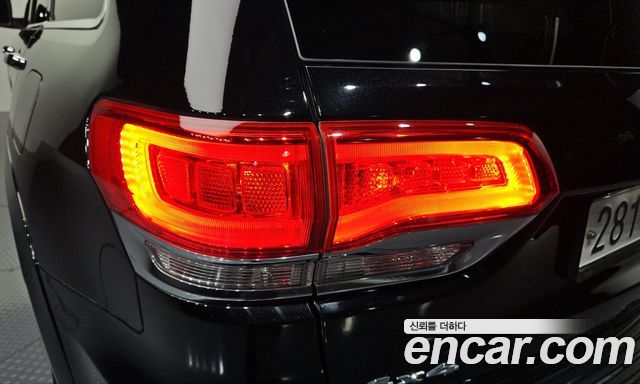 Jeep Cherokee 2019 — photo 9