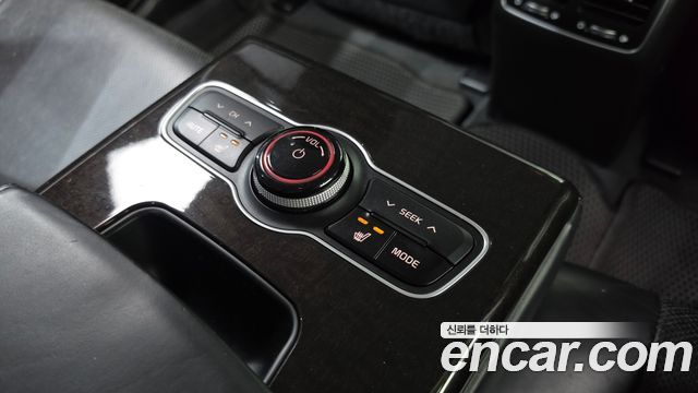 Kia K7 2013 — photo 23