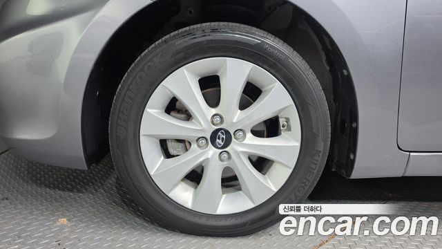 Hyundai Accent 2015 — photo 5