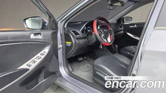 Hyundai Accent 2015 — photo 11