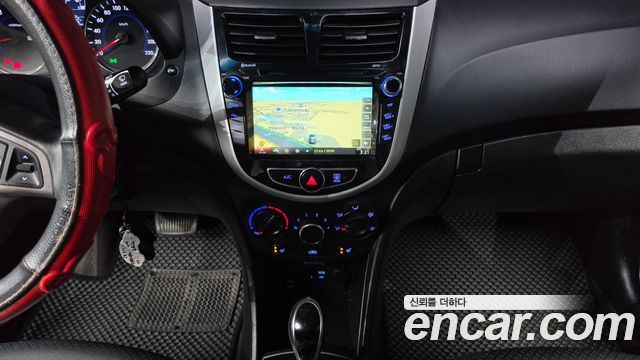 Hyundai Accent 2015 — photo 14