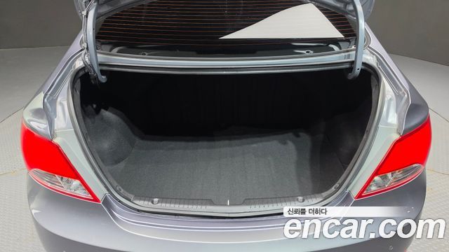 Hyundai Accent 2015 — photo 20