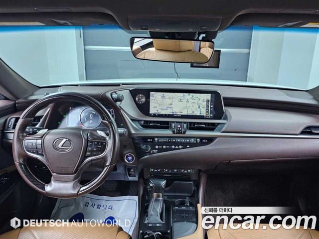 Lexus ES 2019 — photo 7