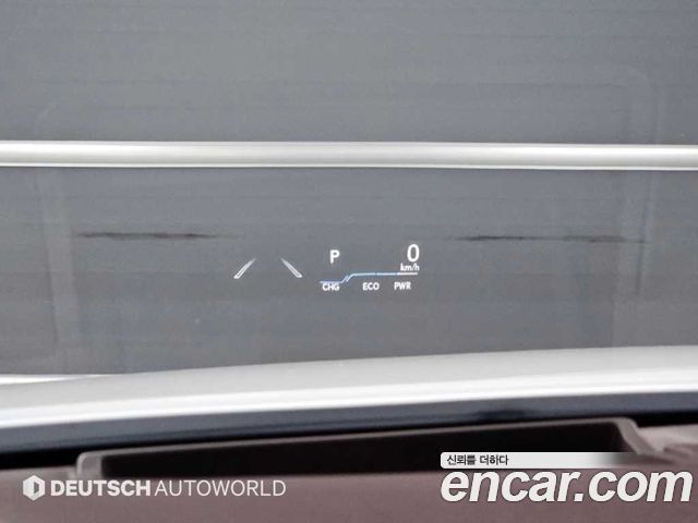 Lexus ES 2019 — photo 17